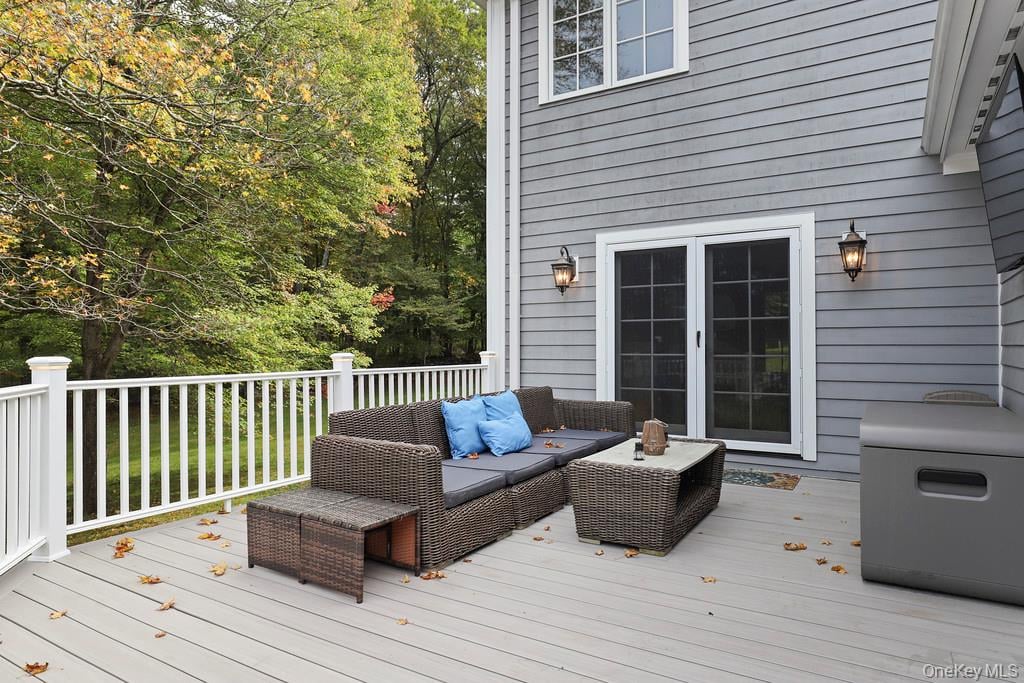 74 Ridgefield Avenue Photo 36