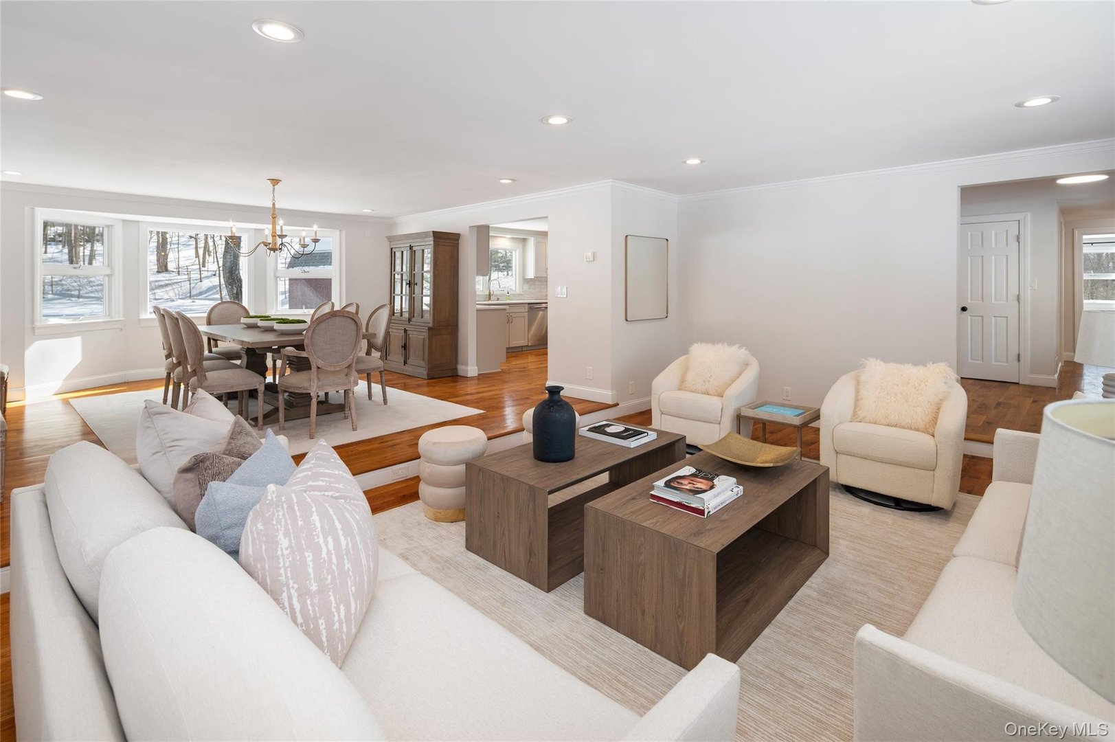 13 Hissarlik Way Photo 7