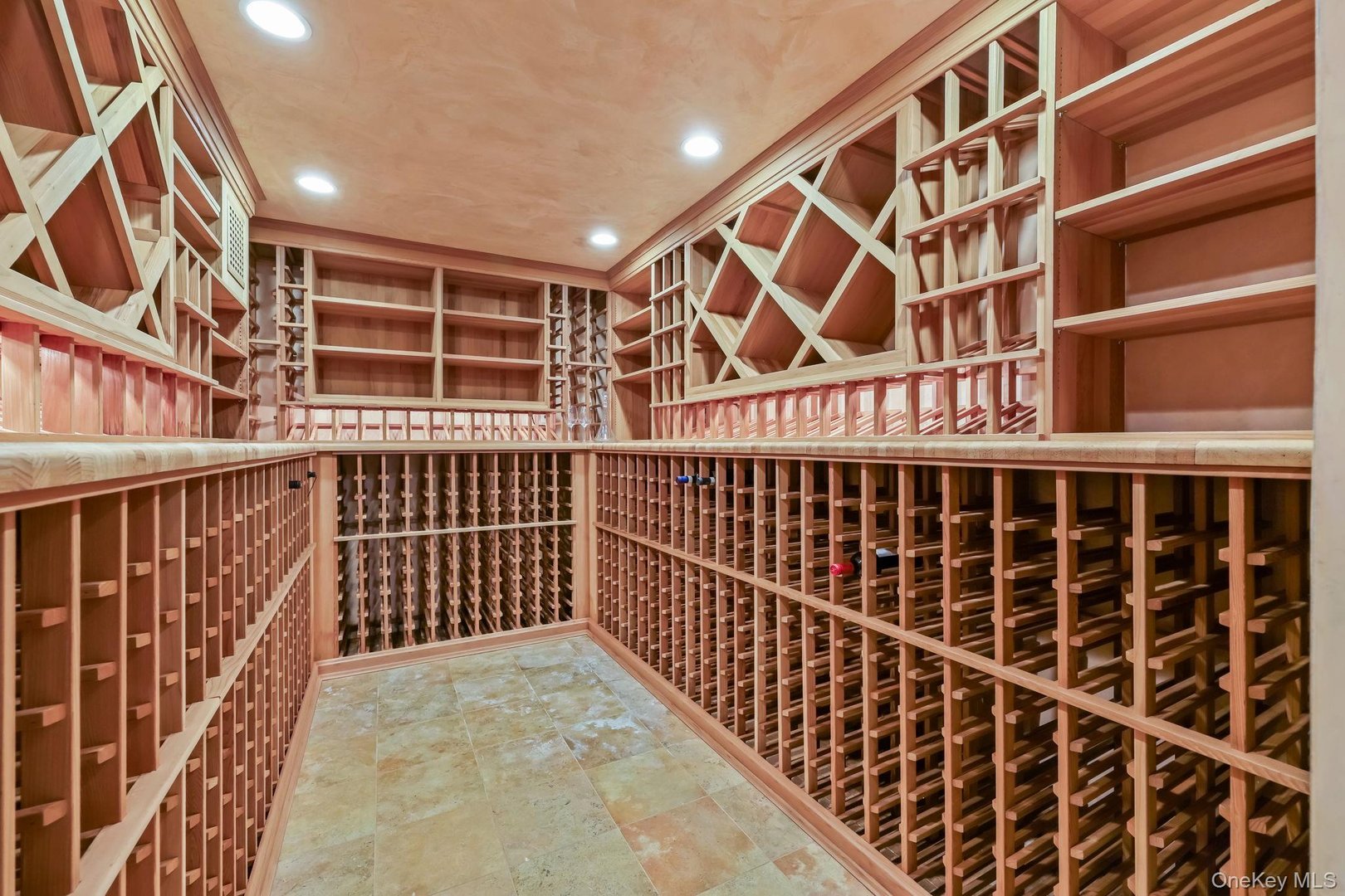 4 High Road Photo 29