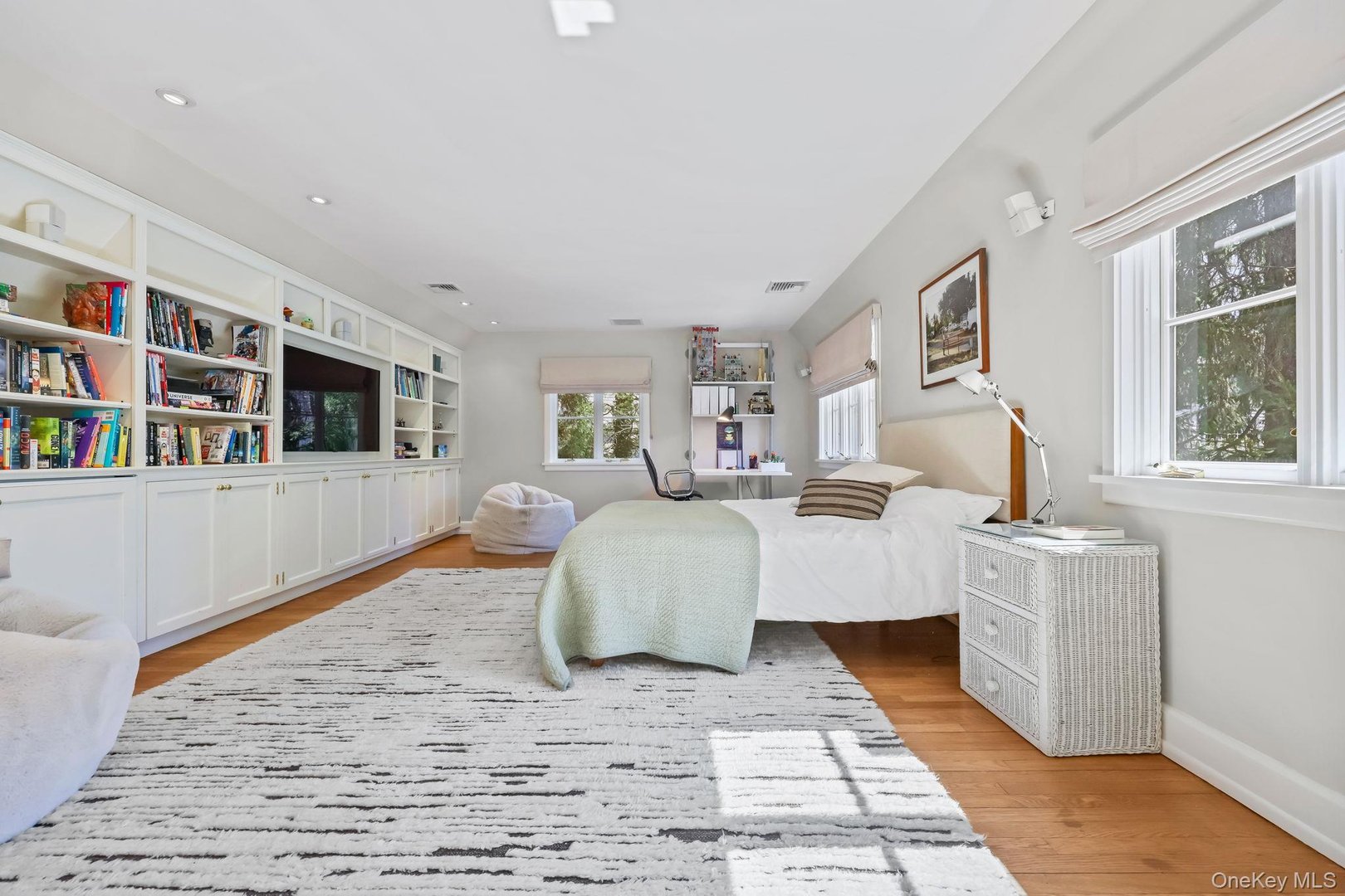 4 High Road Photo 26