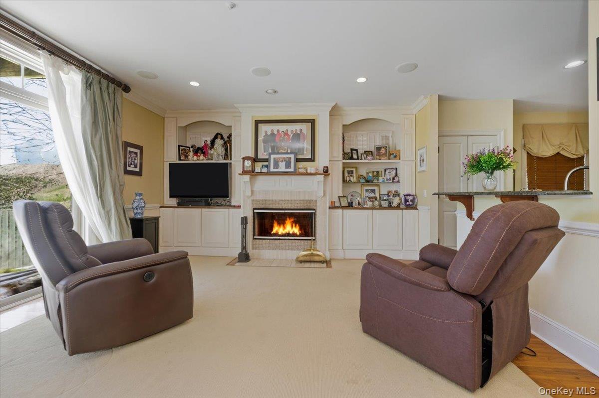 6 Riverpointe Road Photo 9