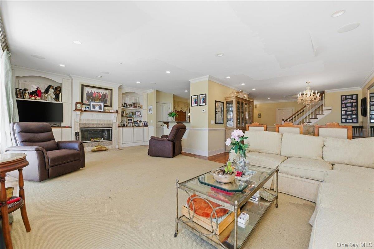 6 Riverpointe Road Photo 8