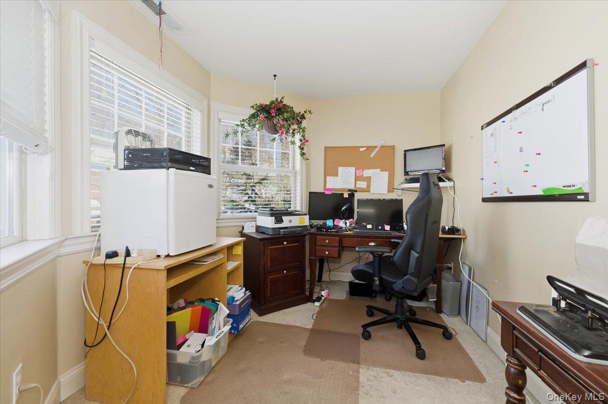 6 Riverpointe Road Photo 16