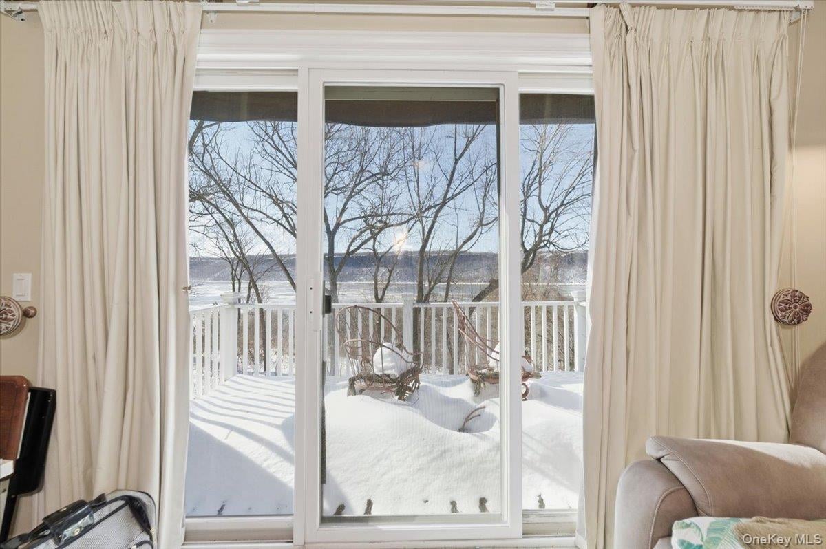 6 Riverpointe Road Photo 24