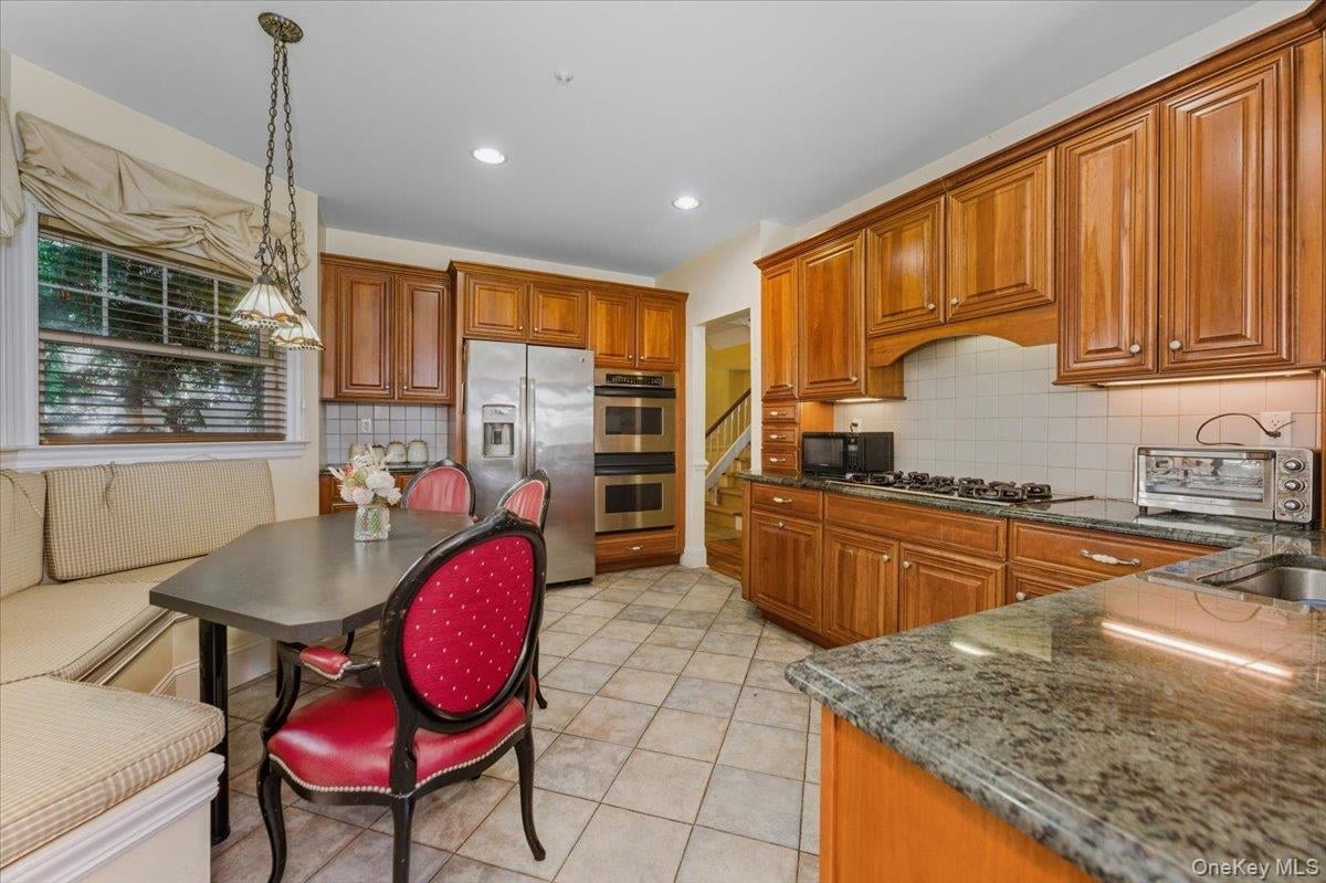 6 Riverpointe Road Photo 15