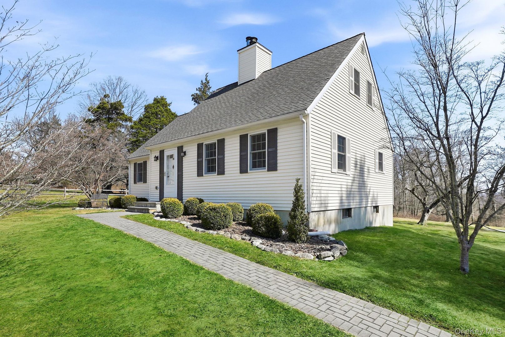 14 Frances Drive Photo 3