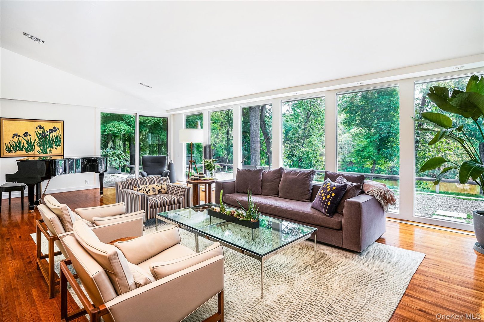 12 Haights Cross Road Photo 9