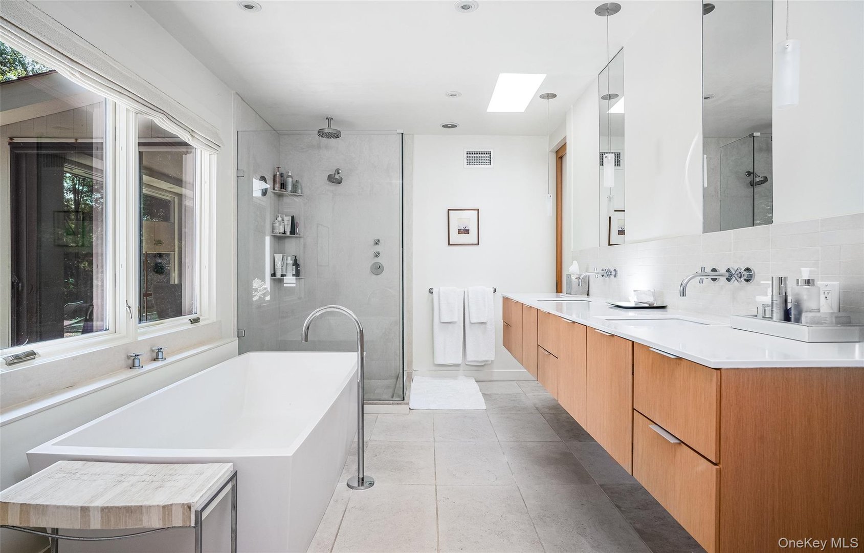 12 Haights Cross Road Photo 24