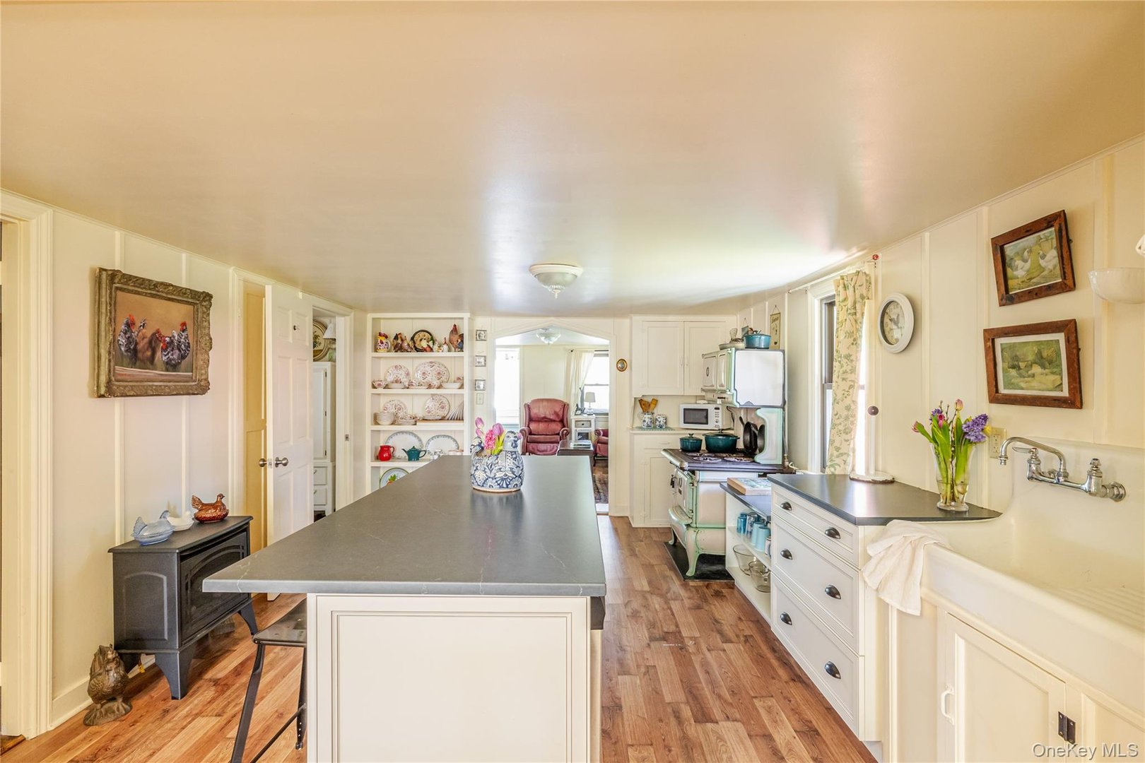 78 The Concourse Drive Photo 13