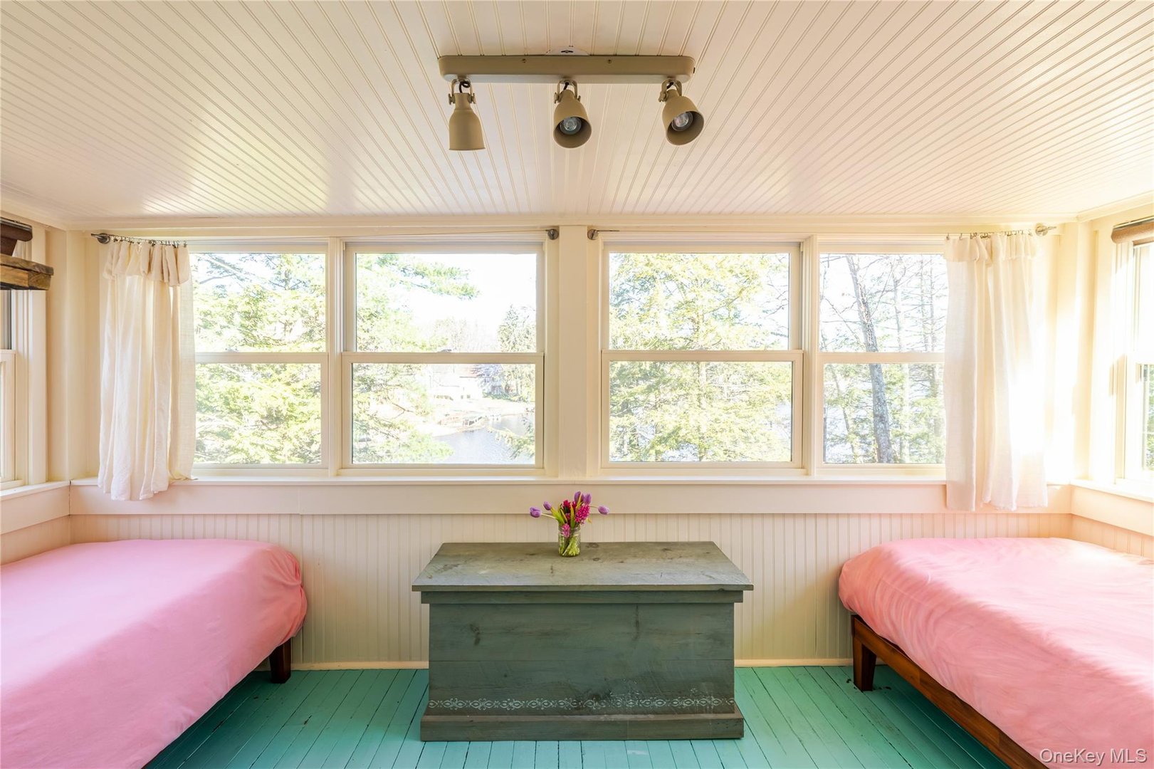 78 The Concourse Drive Photo 28