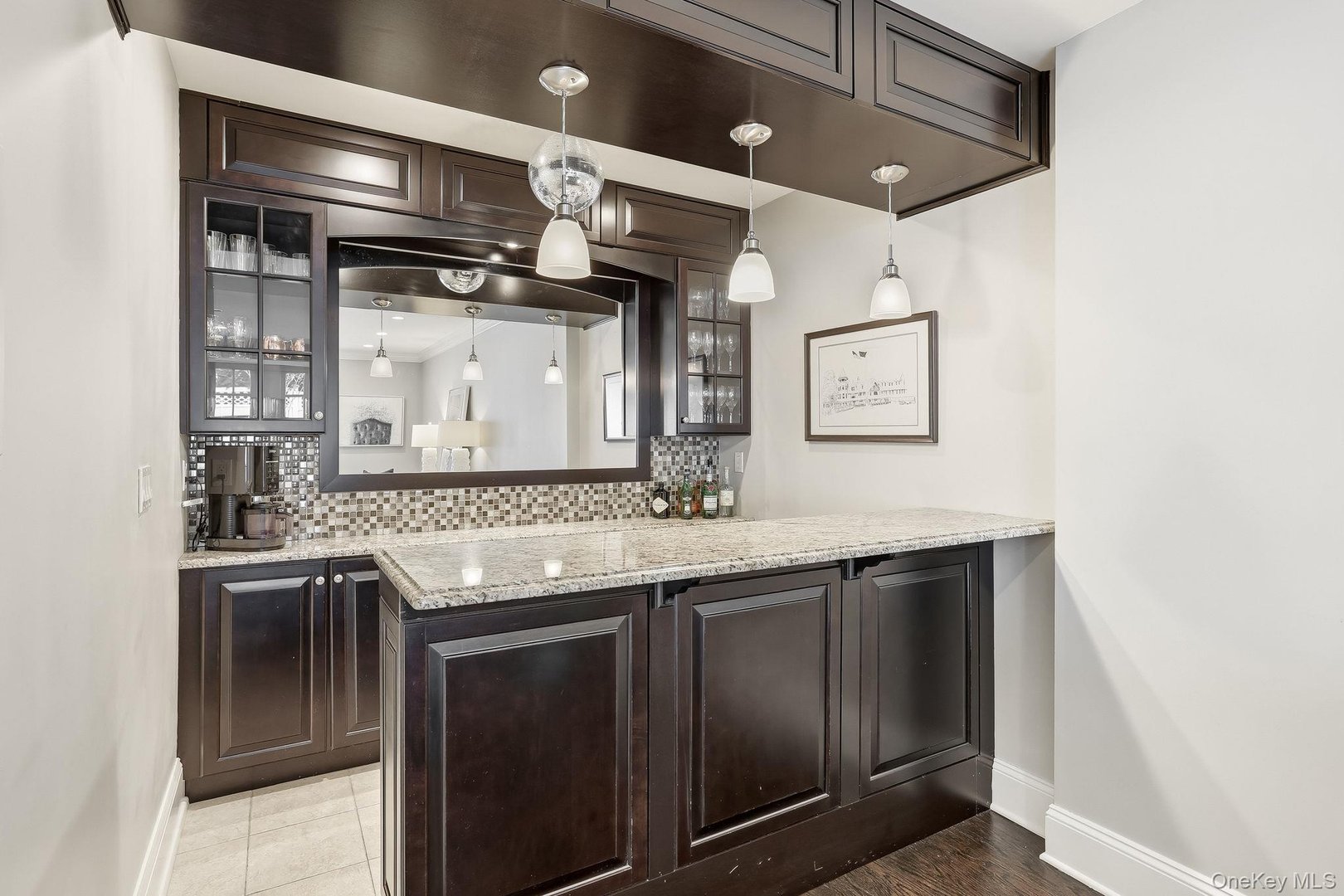 107 Munson Street Photo 14