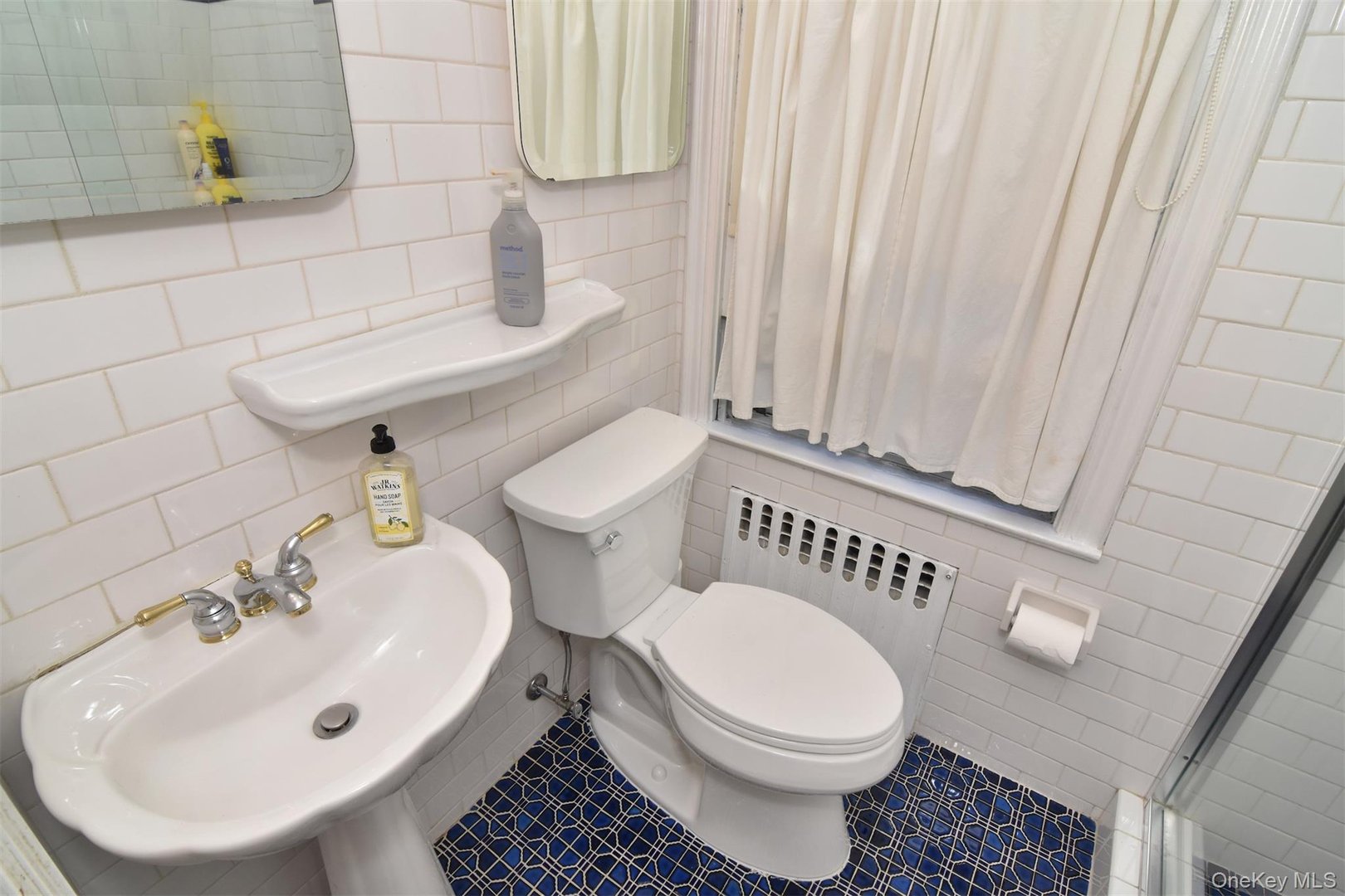 251 Mount Hope Boulevard Photo 26