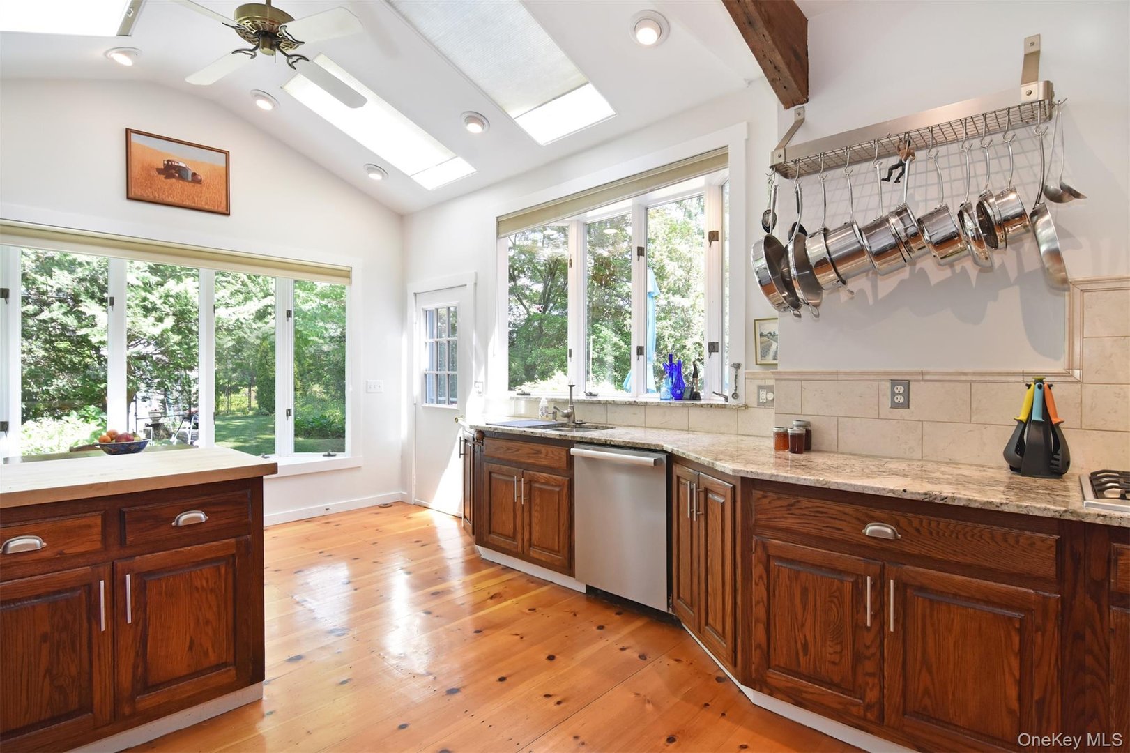 251 Mount Hope Boulevard Photo 21