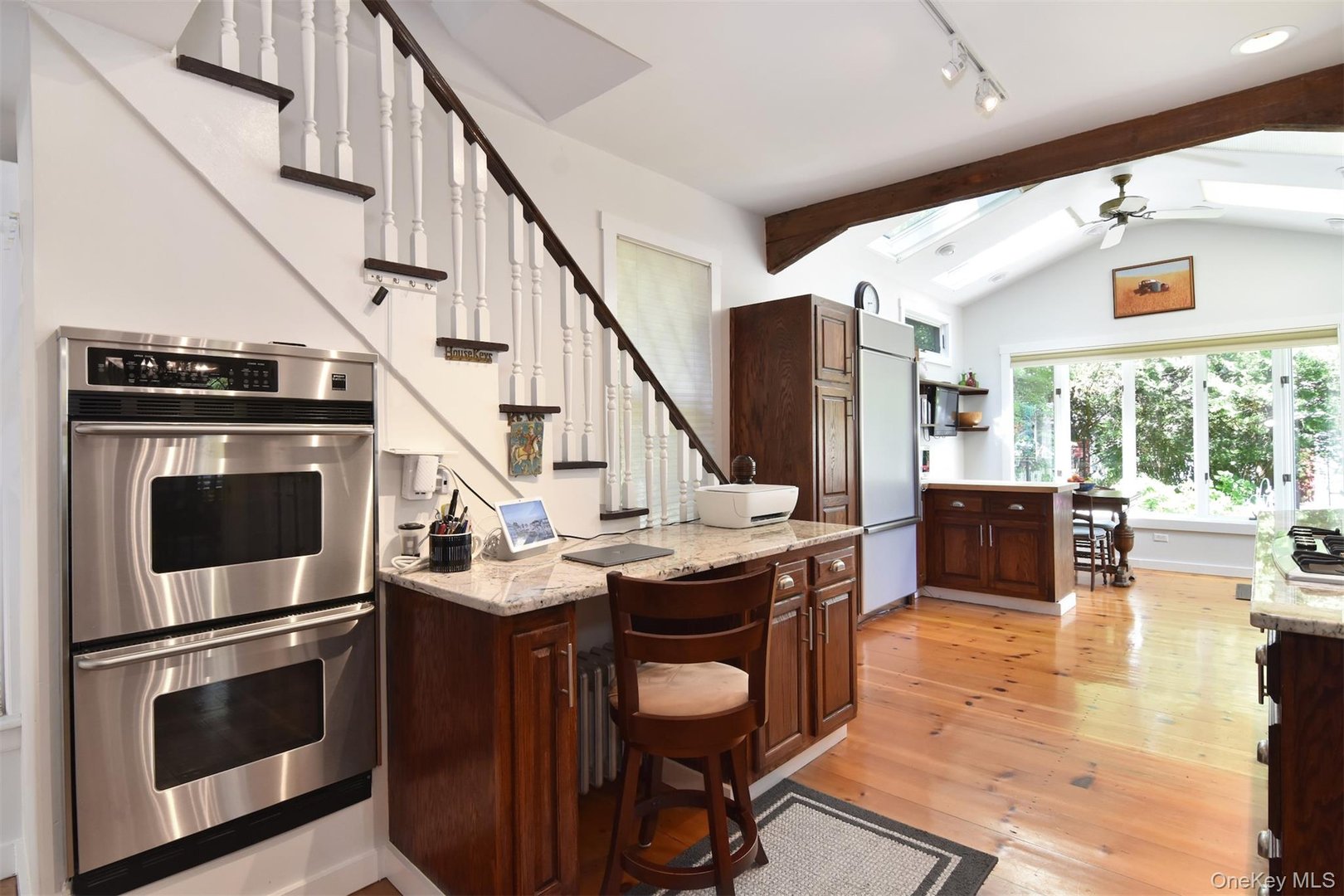 251 Mount Hope Boulevard Photo 19