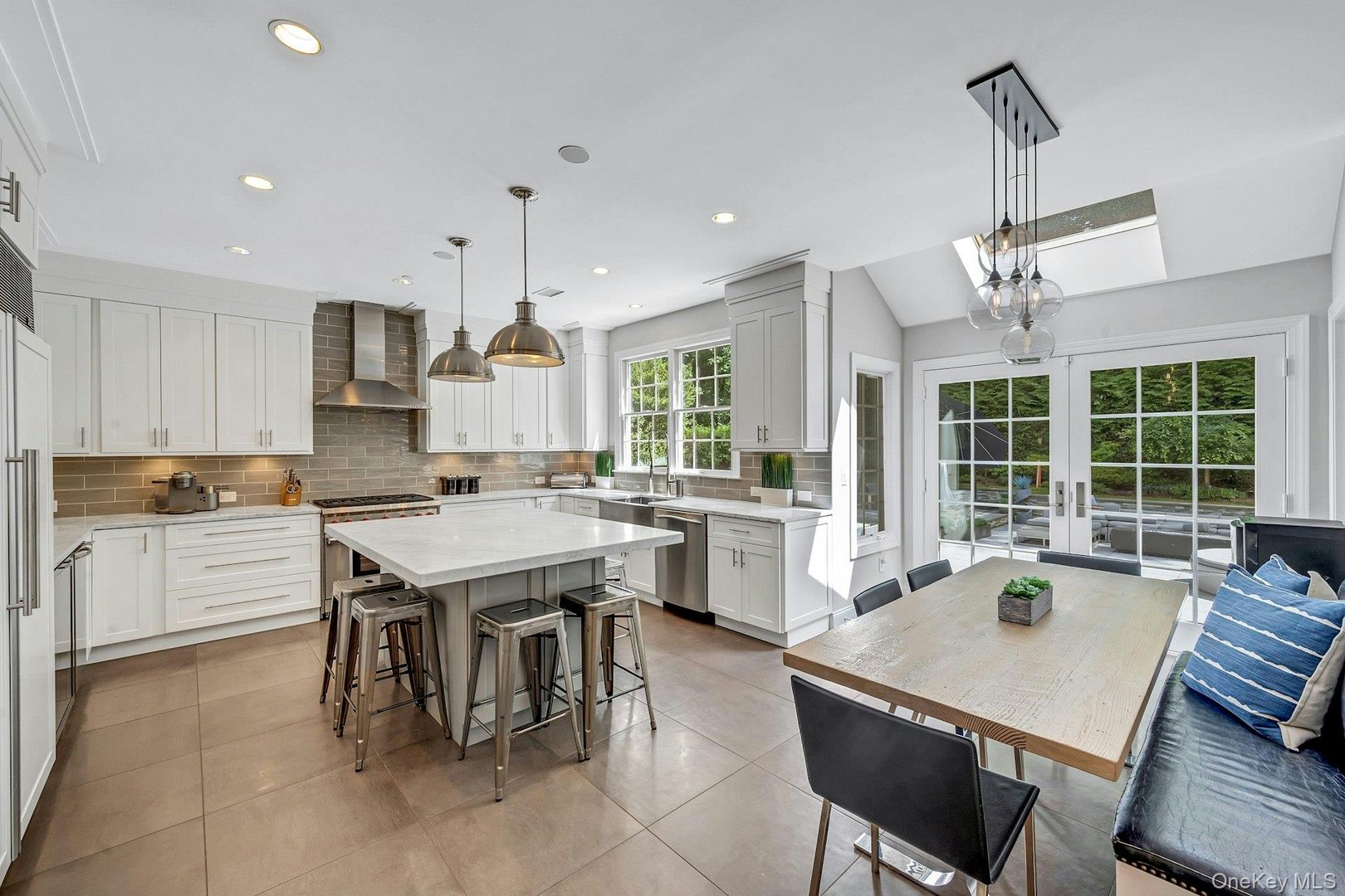 134 Euclid Avenue Photo 12