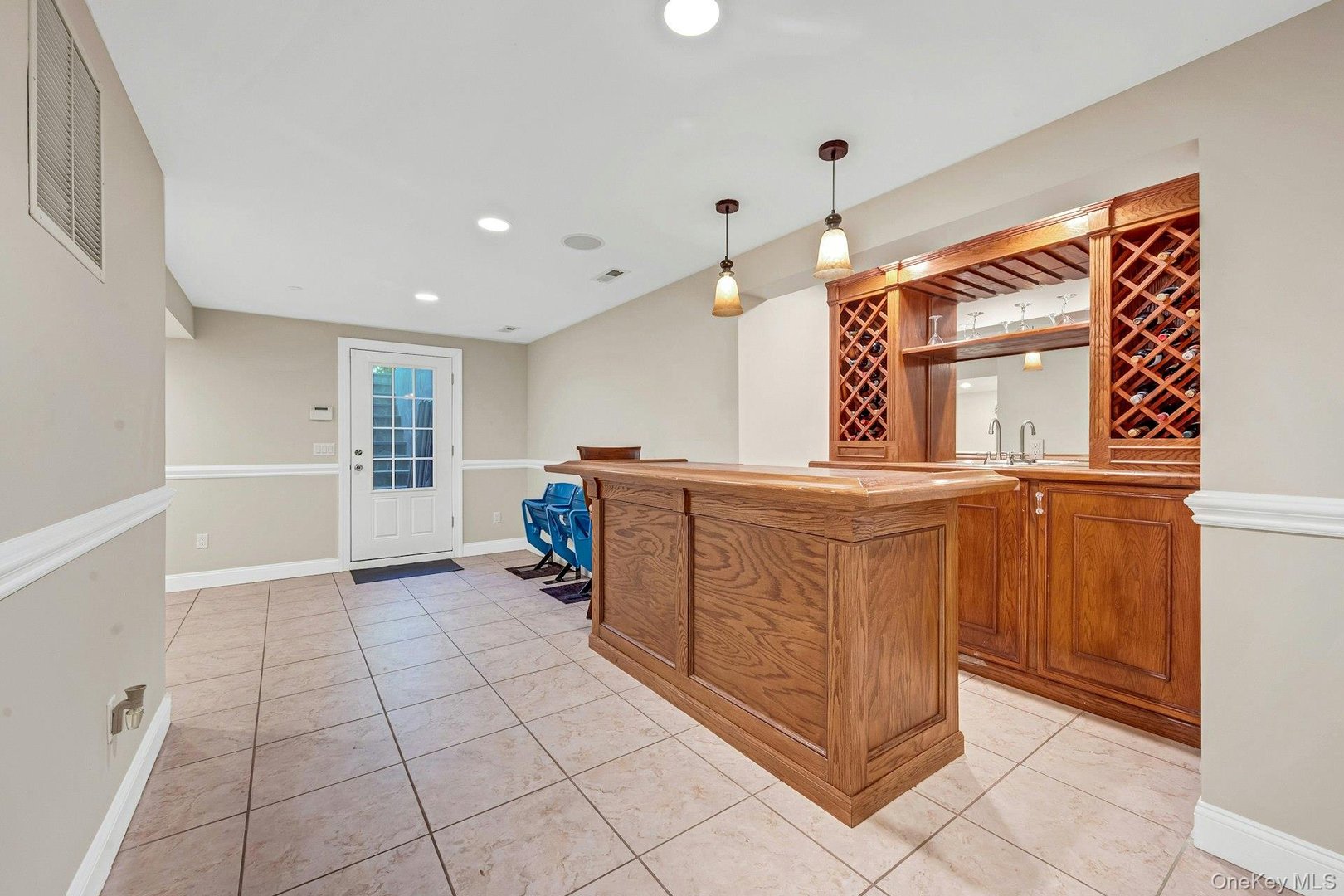 134 Euclid Avenue Photo 32