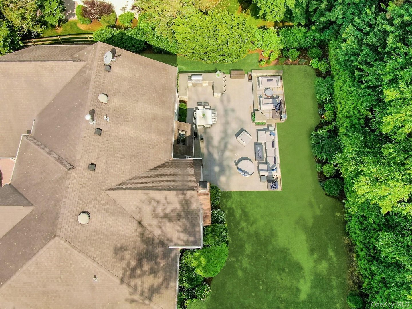 134 Euclid Avenue Photo 36