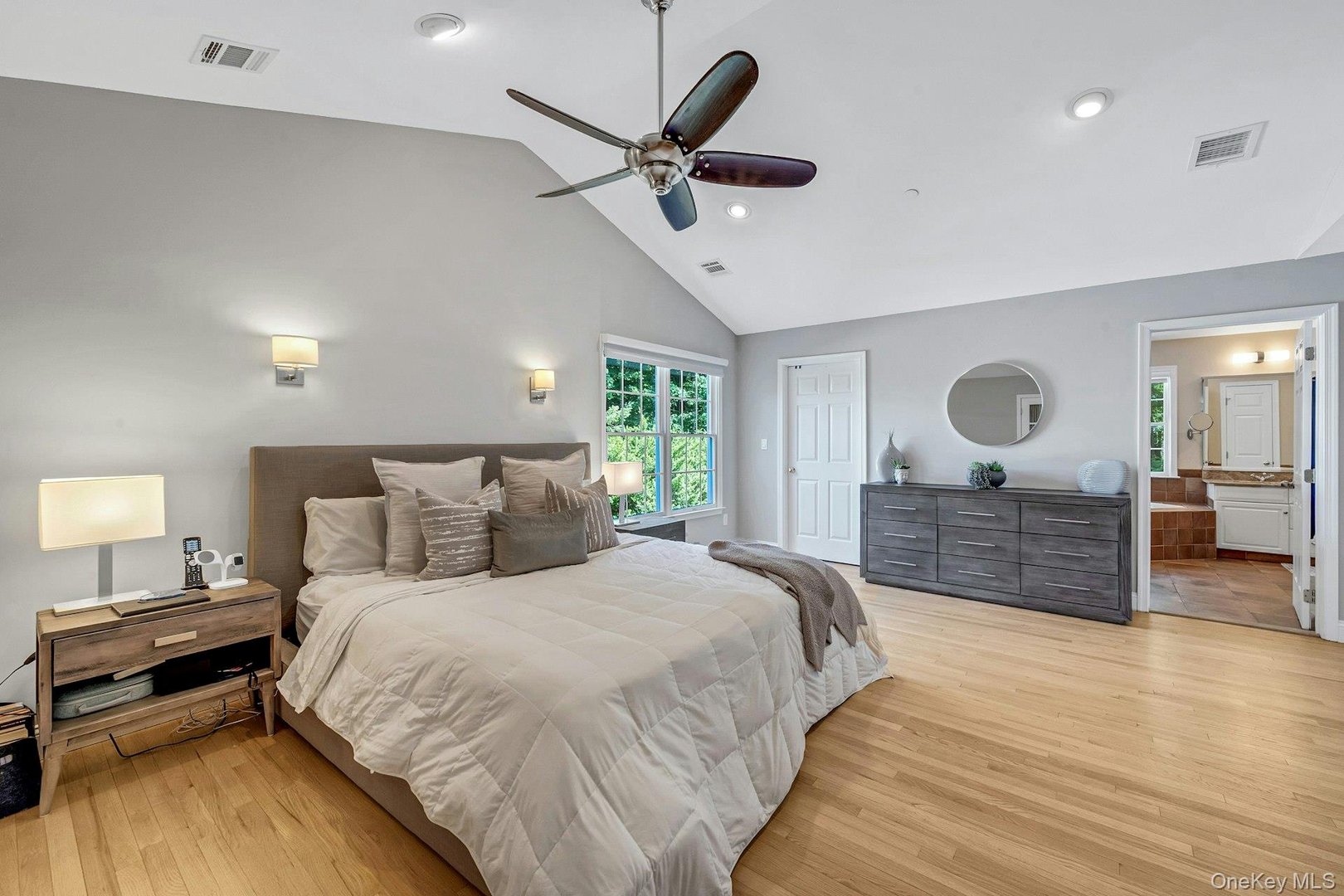 134 Euclid Avenue Photo 24