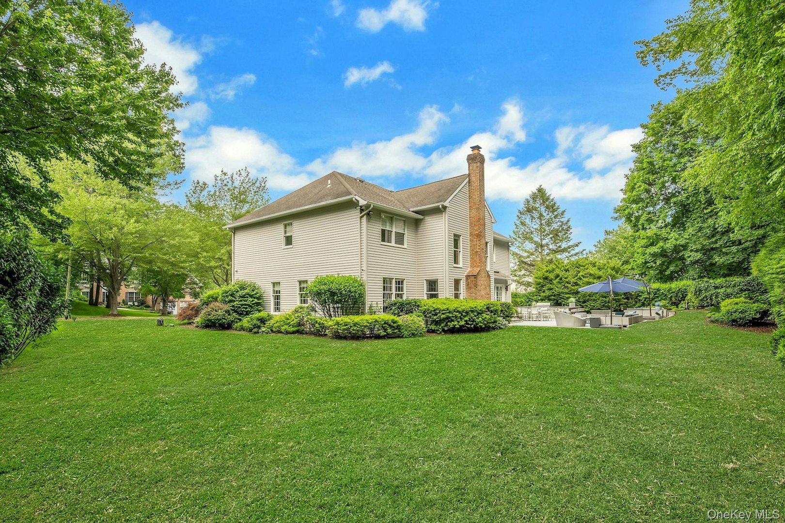 134 Euclid Avenue Photo 5