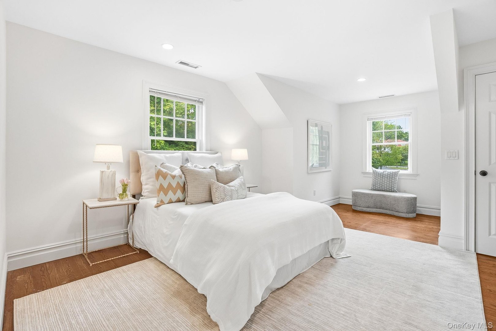 9 Willow Avenue Photo 18