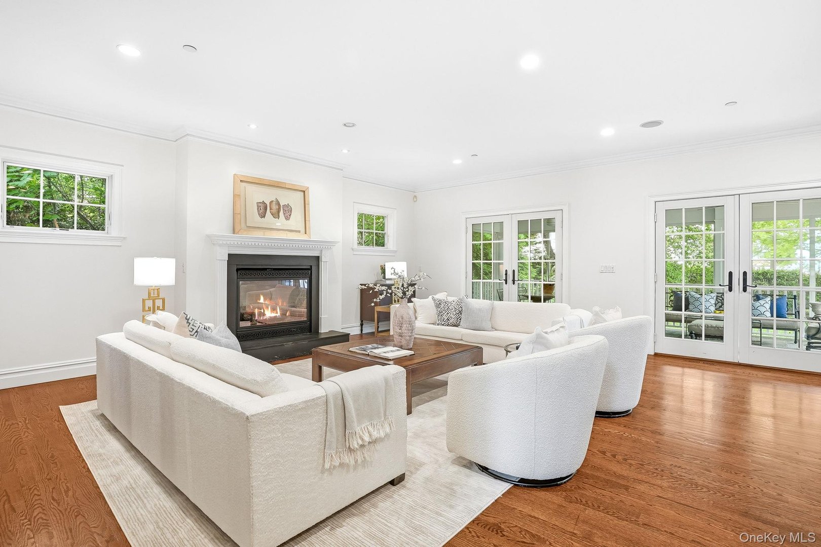 9 Willow Avenue Photo 7
