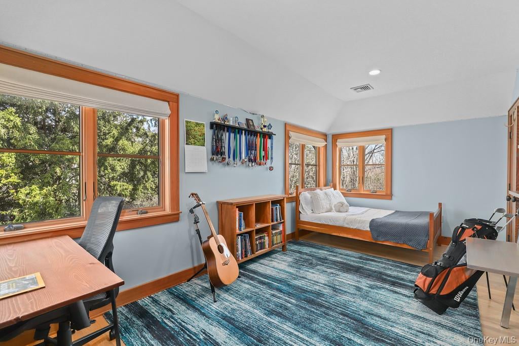 37 Hyatt Road Photo 31