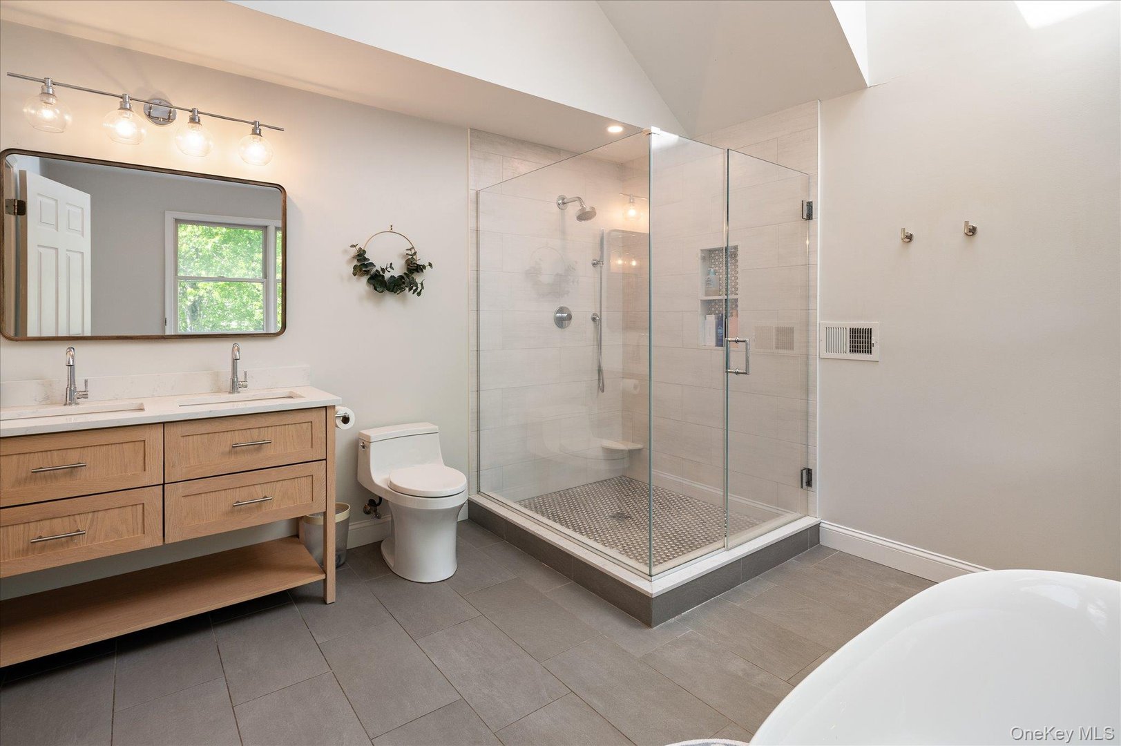 1 Woolen Court Photo 30