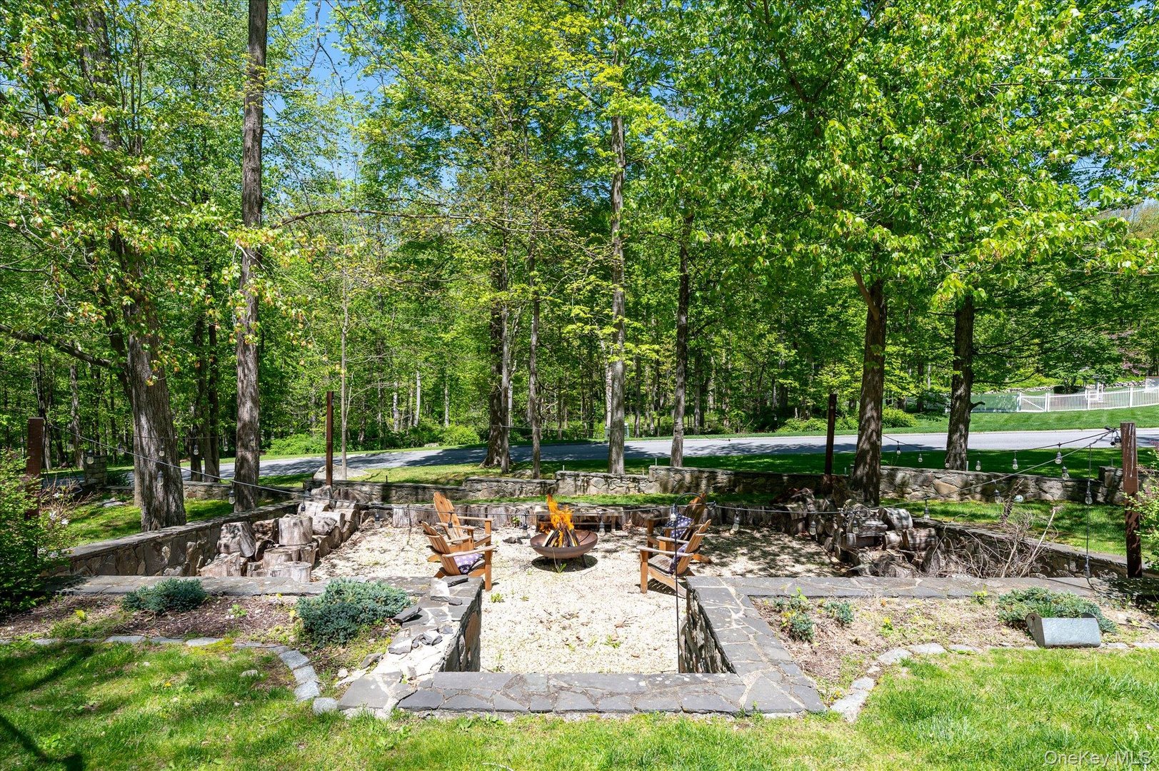 1 Woolen Court Photo 44