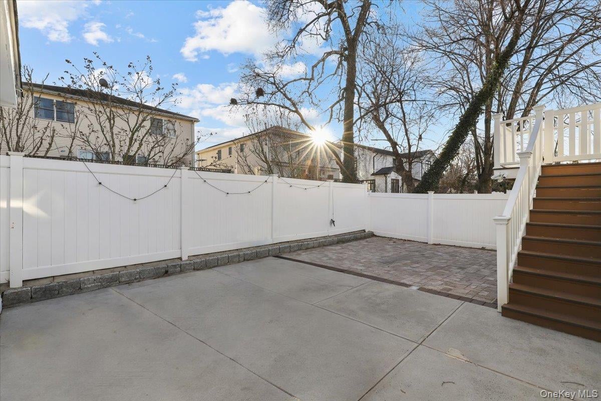 89 Birch Street Photo 25