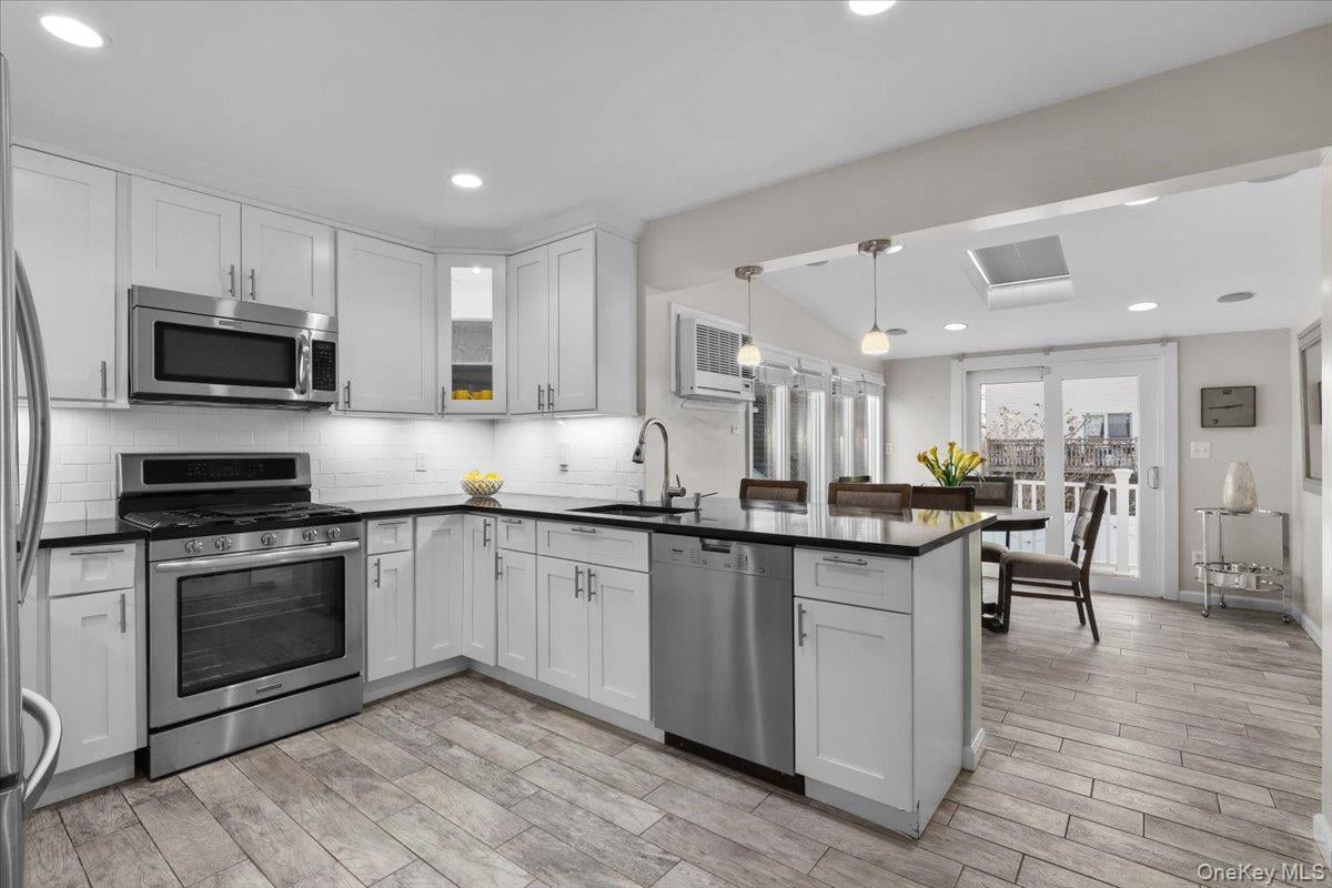 89 Birch Street Photo 11