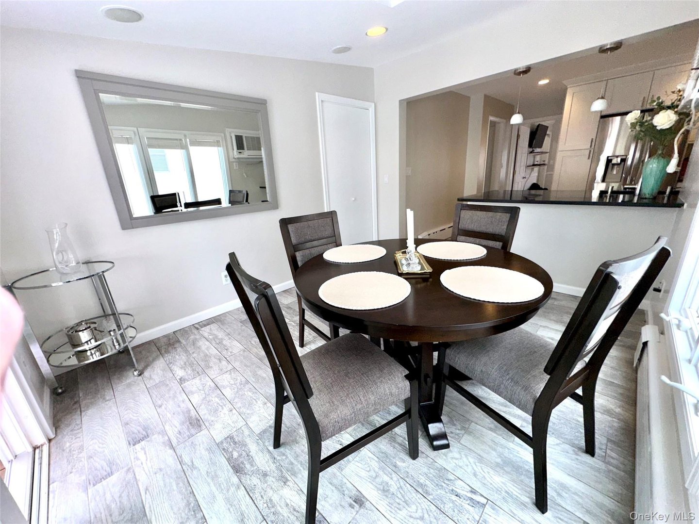 89 Birch Street Photo 13