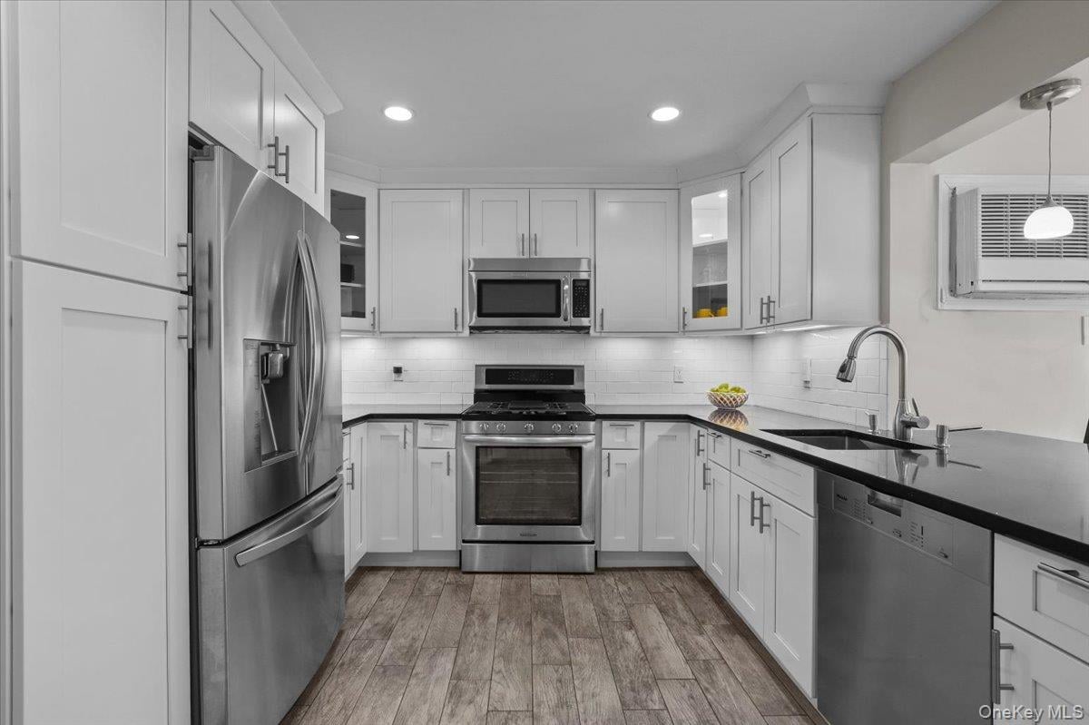 89 Birch Street Photo 12