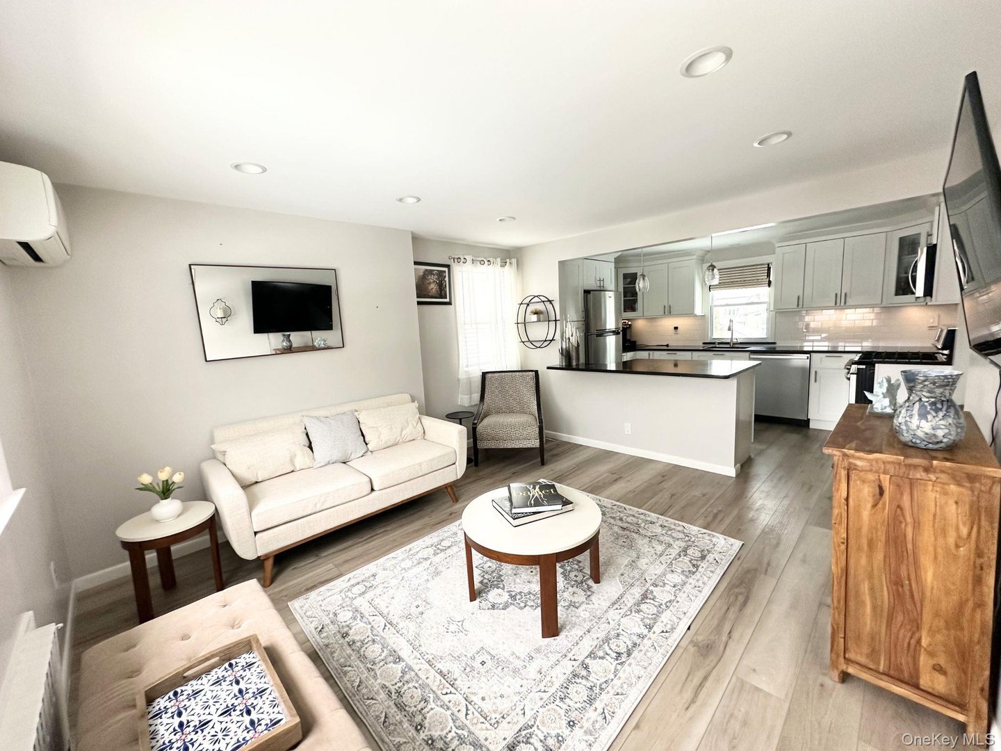 89 Birch Street Photo 17