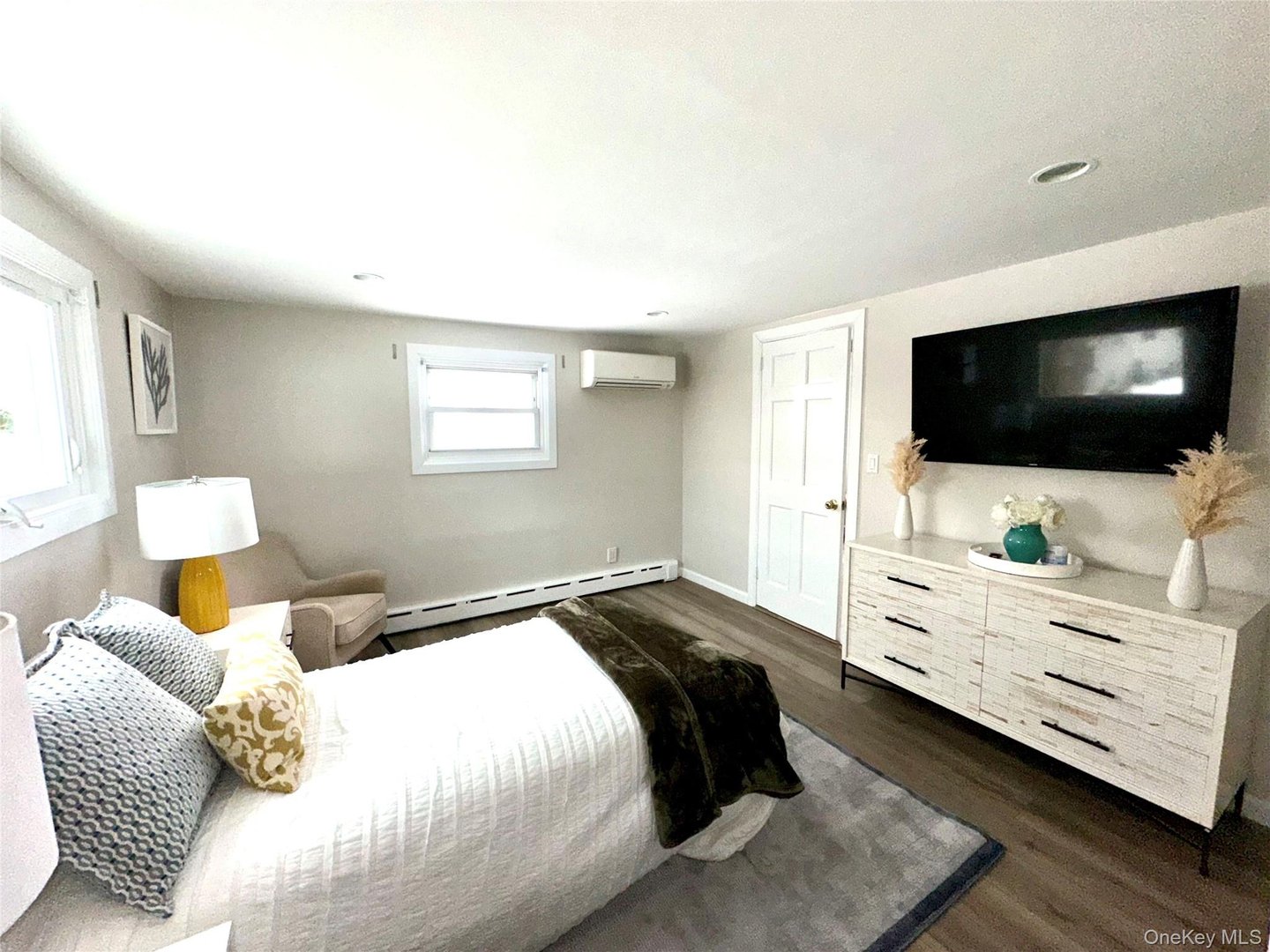 89 Birch Street Photo 9