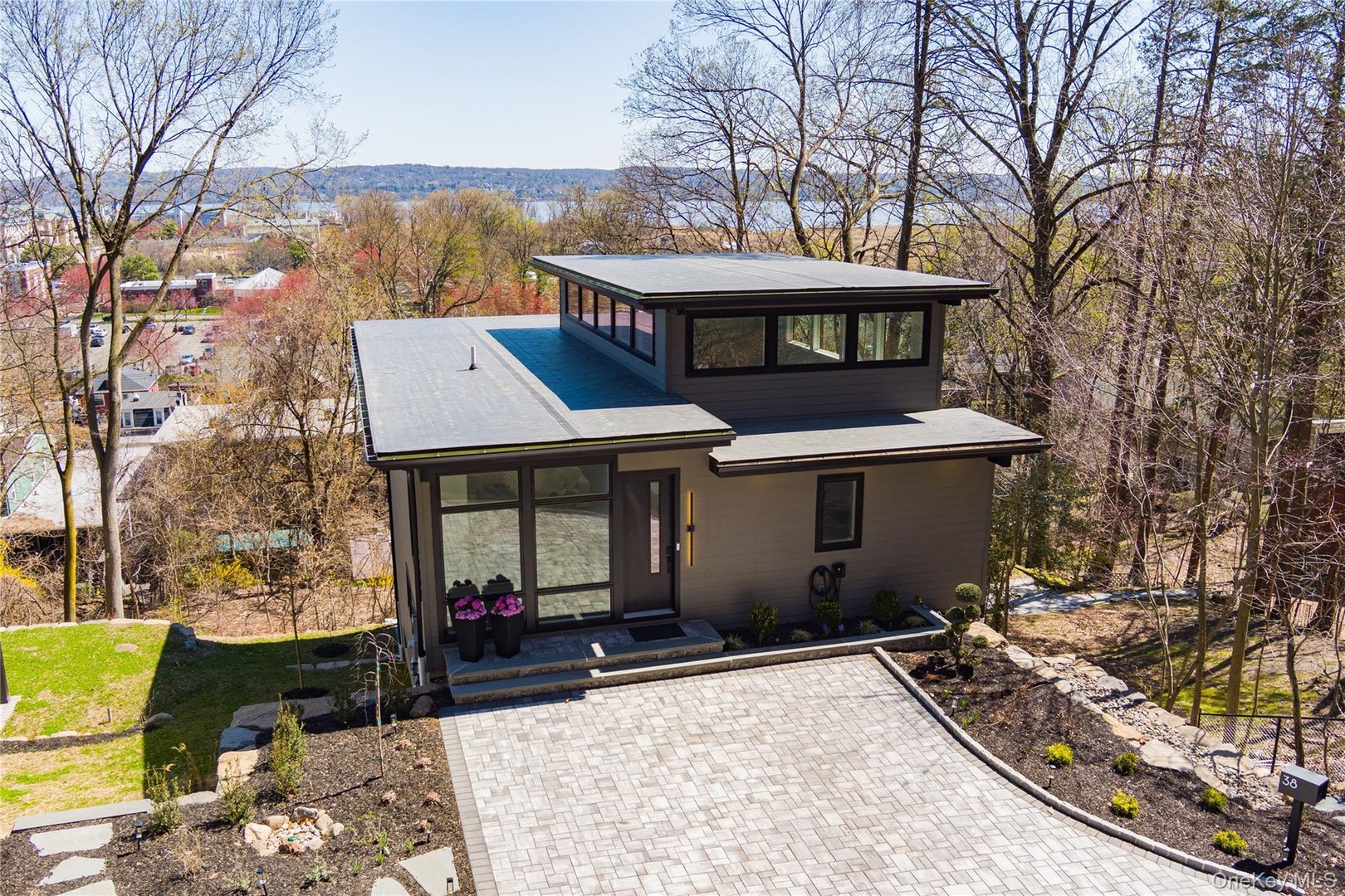 38 Tate Avenue Photo 17