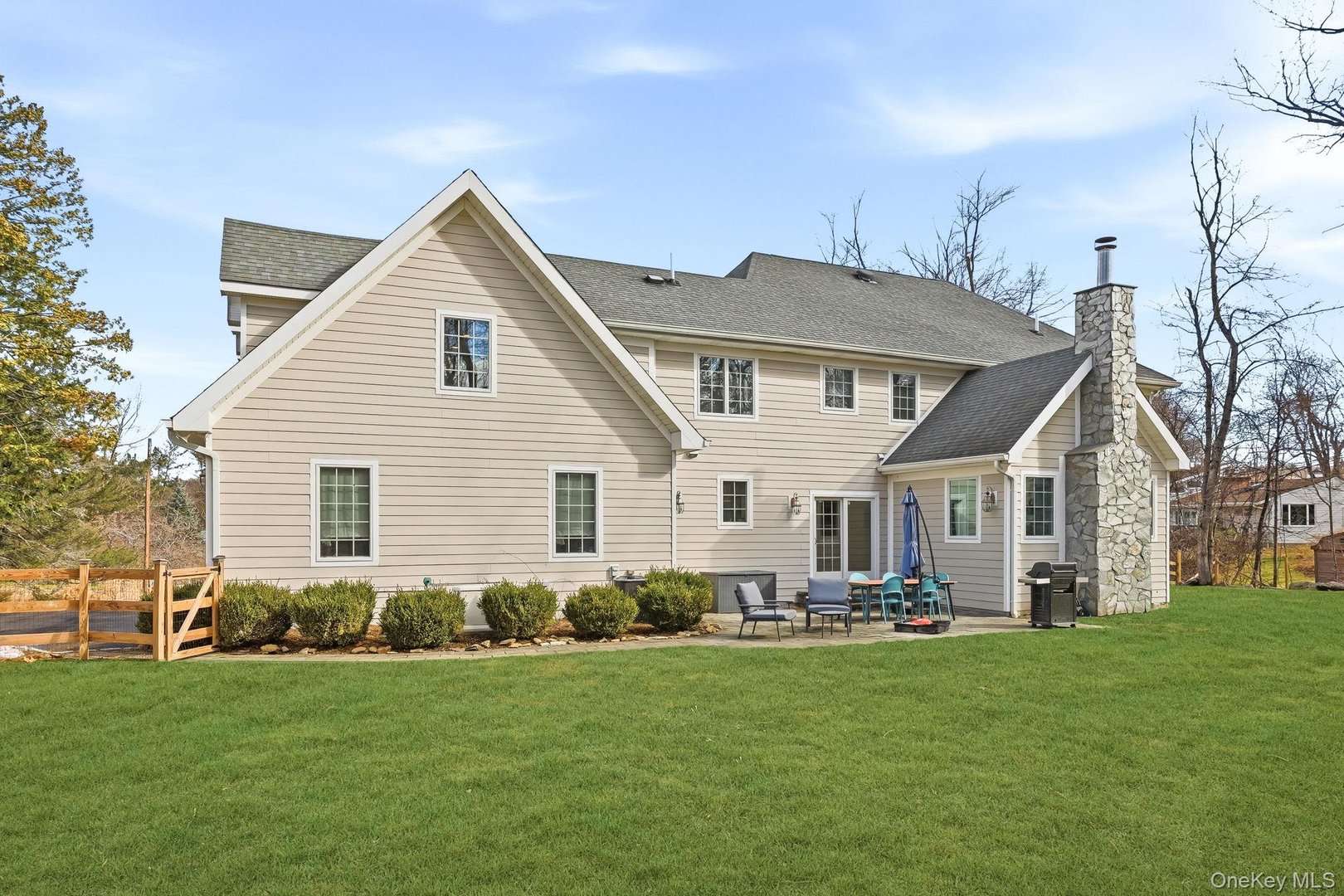 16 Hall Road Photo 36