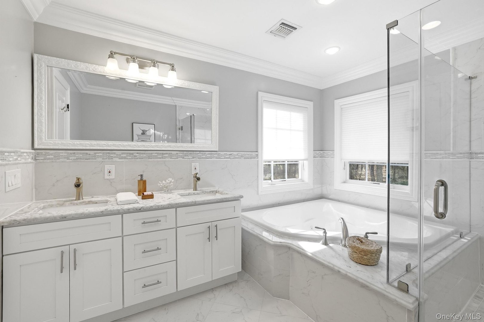 16 Hall Road Photo 20