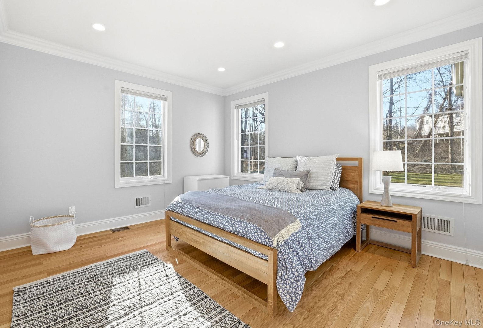 16 Hall Road Photo 15