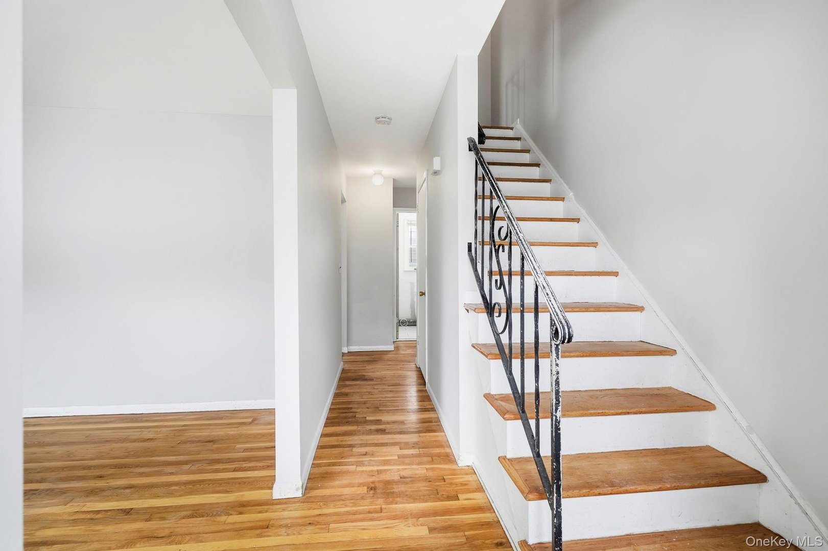 55 Leroy Avenue Photo 5