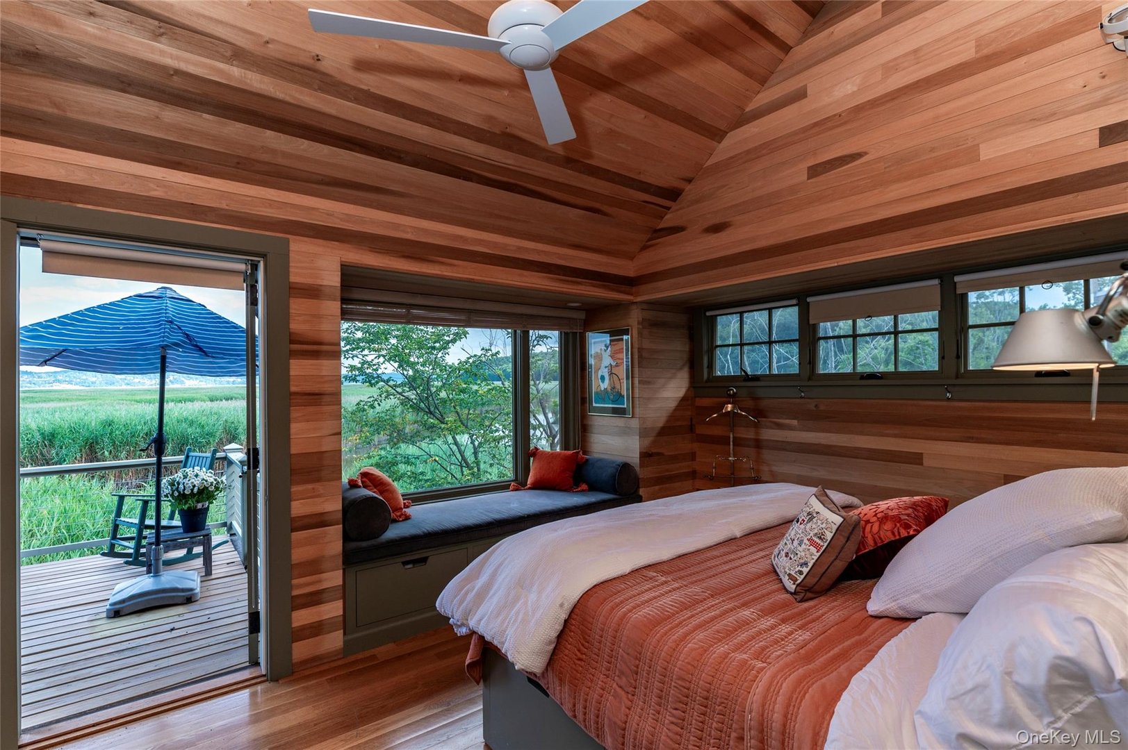 99 Paradise Avenue Photo 30