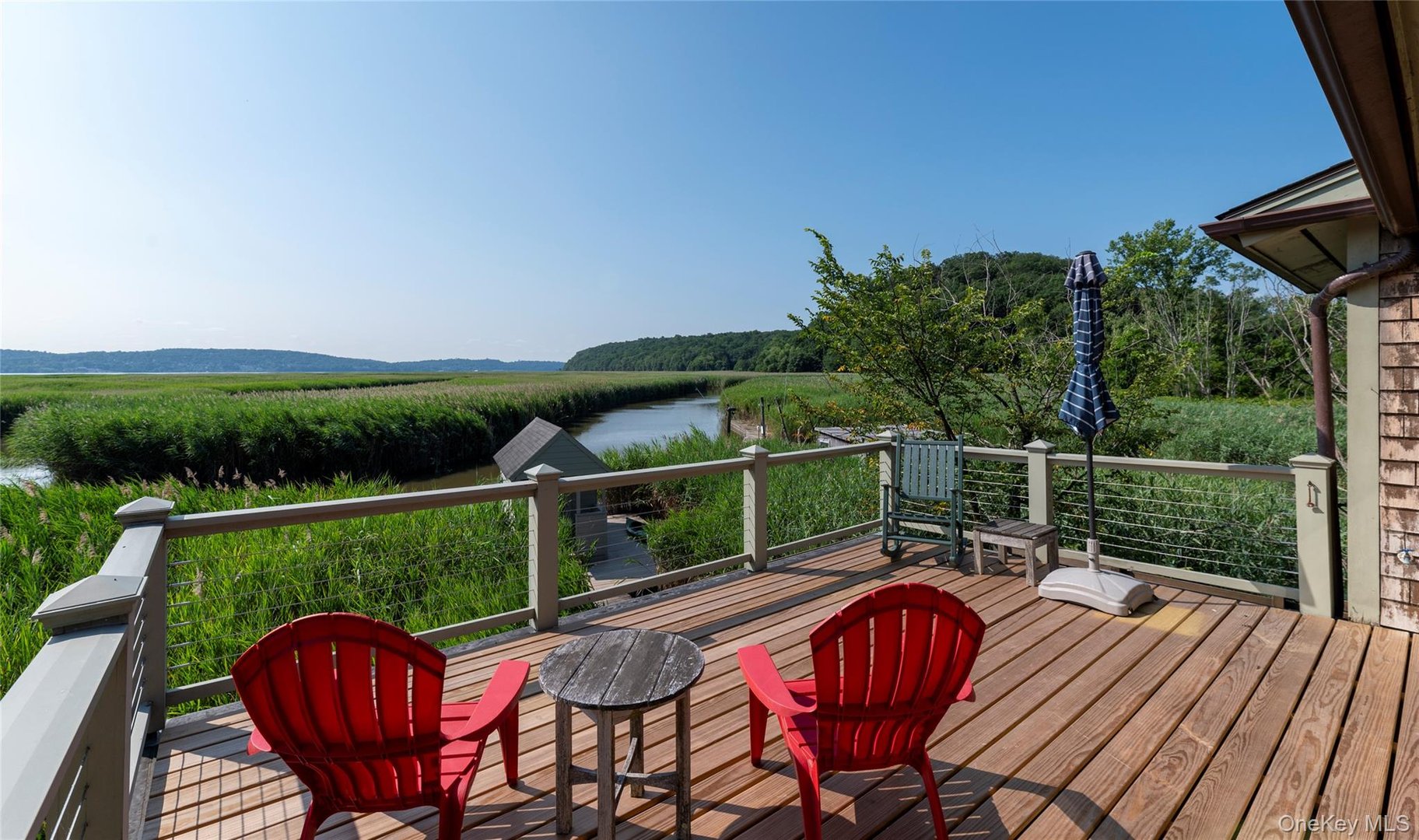 99 Paradise Avenue Photo 1