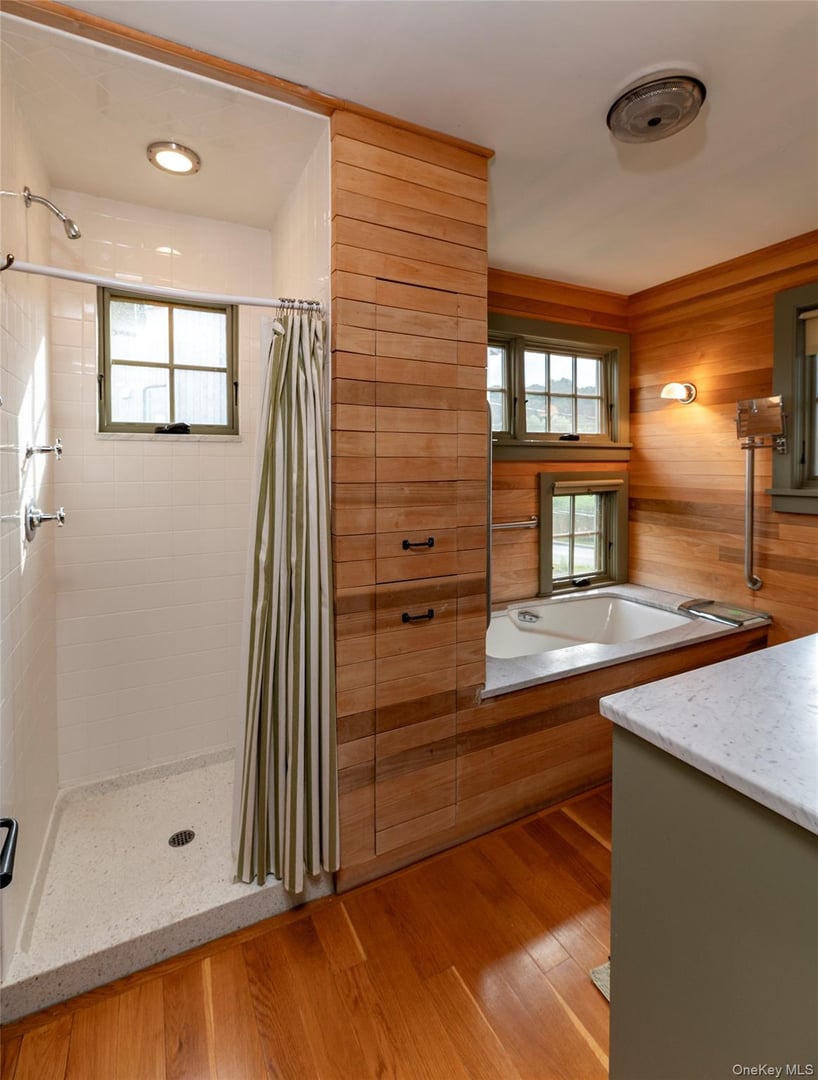 99 Paradise Avenue Photo 33