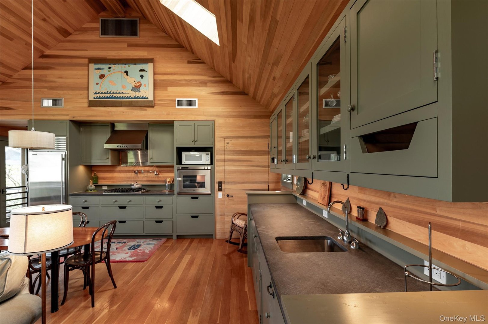 99 Paradise Avenue Photo 24