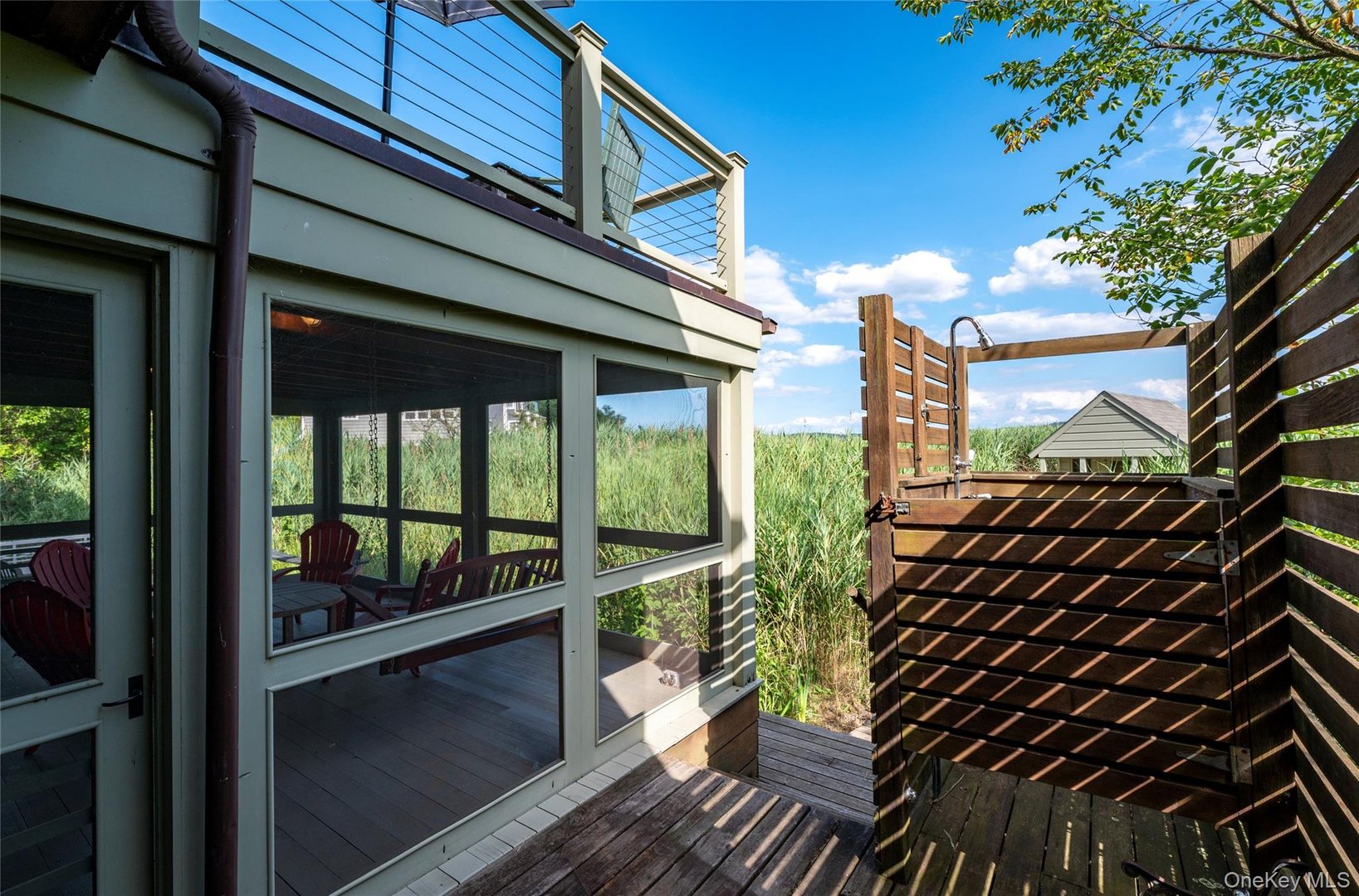 99 Paradise Avenue Photo 7