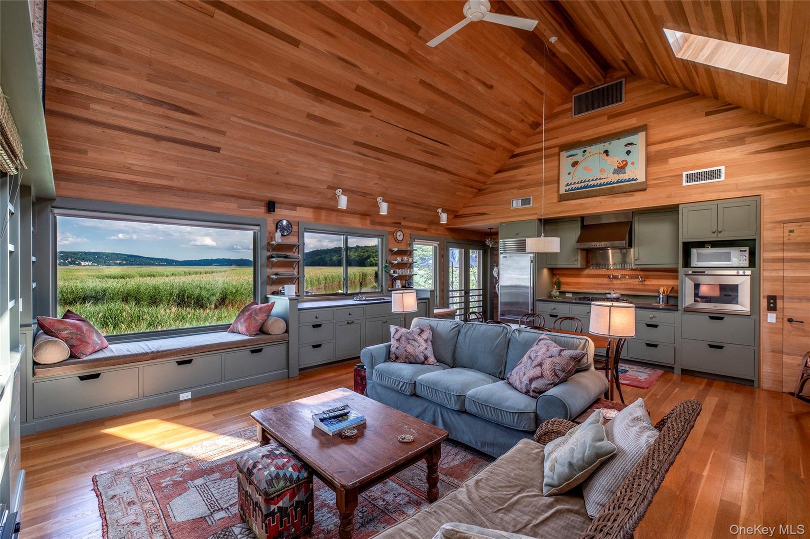 99 Paradise Avenue Photo 21