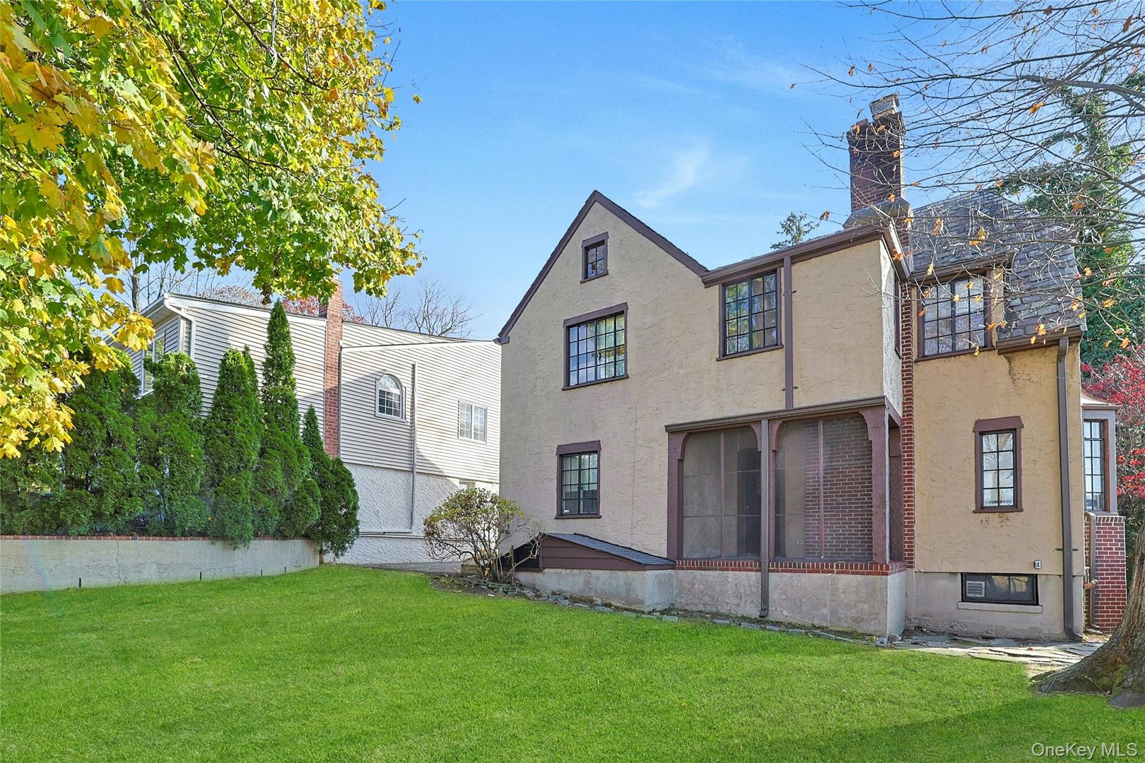 19 Surrey Lane Photo 25