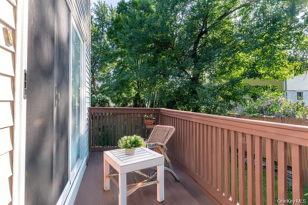 16 Stoneham Place Photo 33