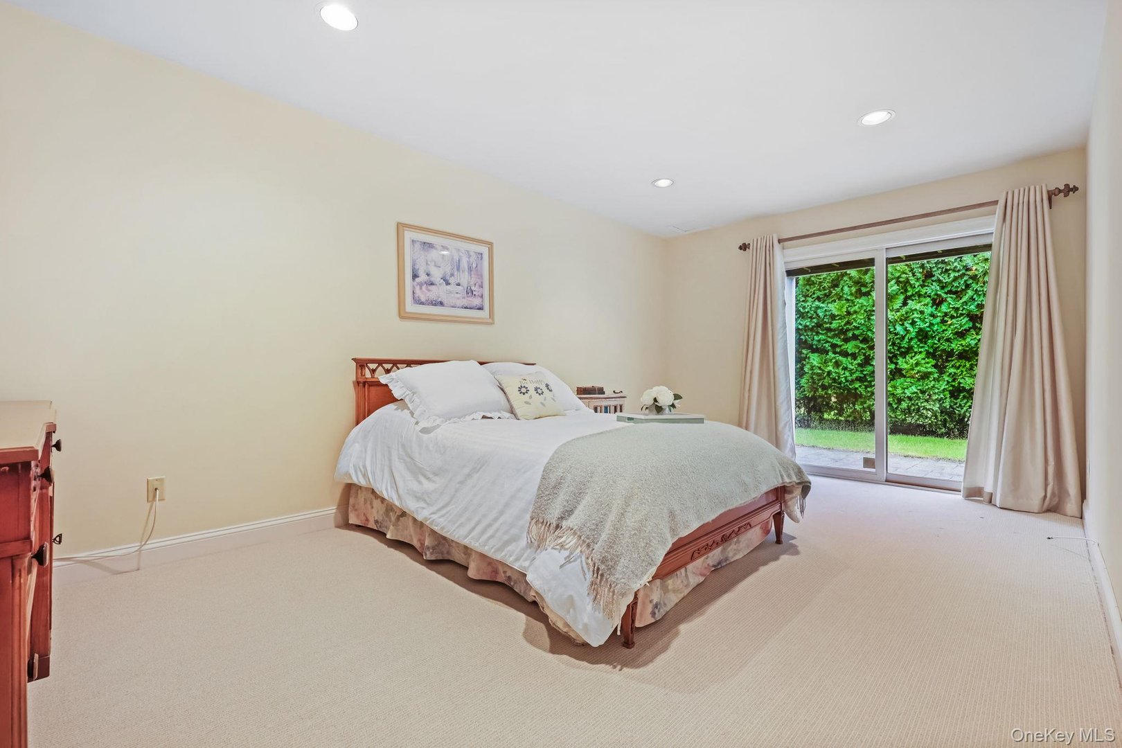 26 Club Court Photo 35