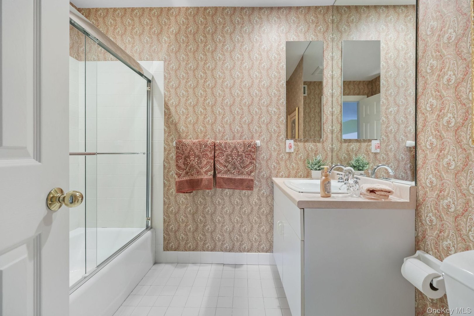 26 Club Court Photo 30