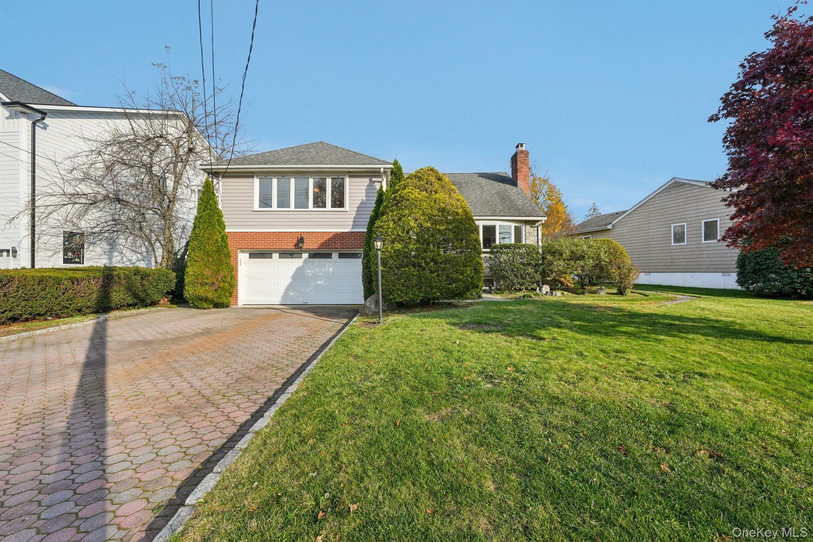 808 Wolfs Lane Photo 3